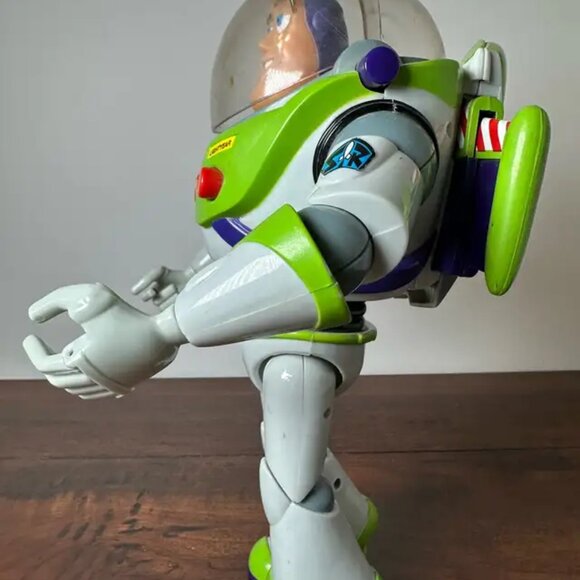 Toy story BUZZ LIGHTYEAR 12" Talking Figure Pixar Disney - Picture 2 of 5